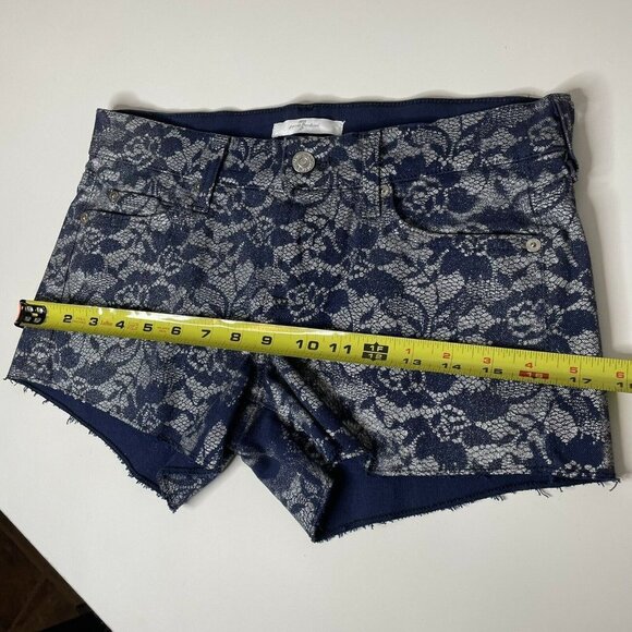 Seven 7 For All Mankind Size 25 Denim Shorts Jean Shorts Silver Lace Print - Picture 12 of 12